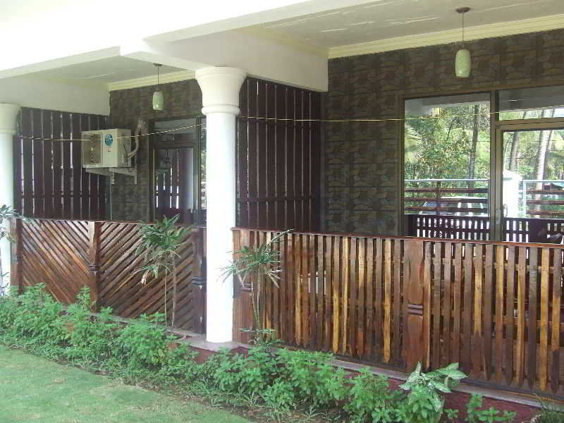 Pleasure Beach Resort Morjim Buitenkant foto