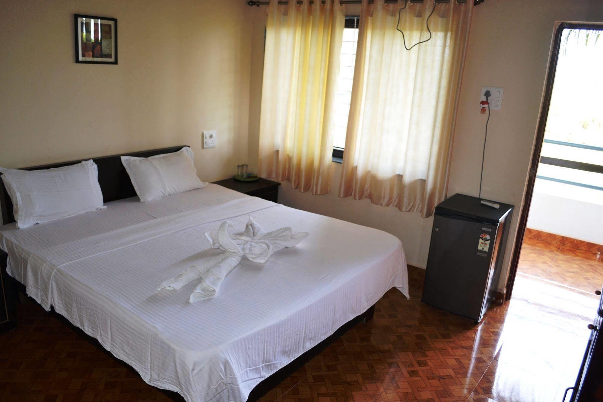 Pleasure Beach Resort Morjim Buitenkant foto