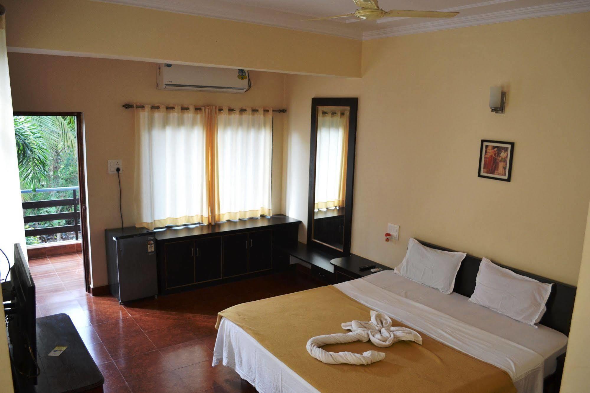 Pleasure Beach Resort Morjim Buitenkant foto