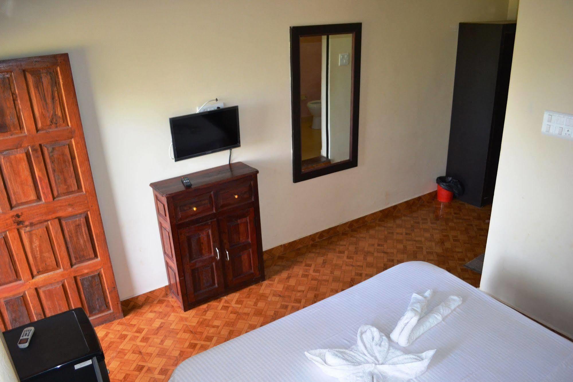 Pleasure Beach Resort Morjim Buitenkant foto