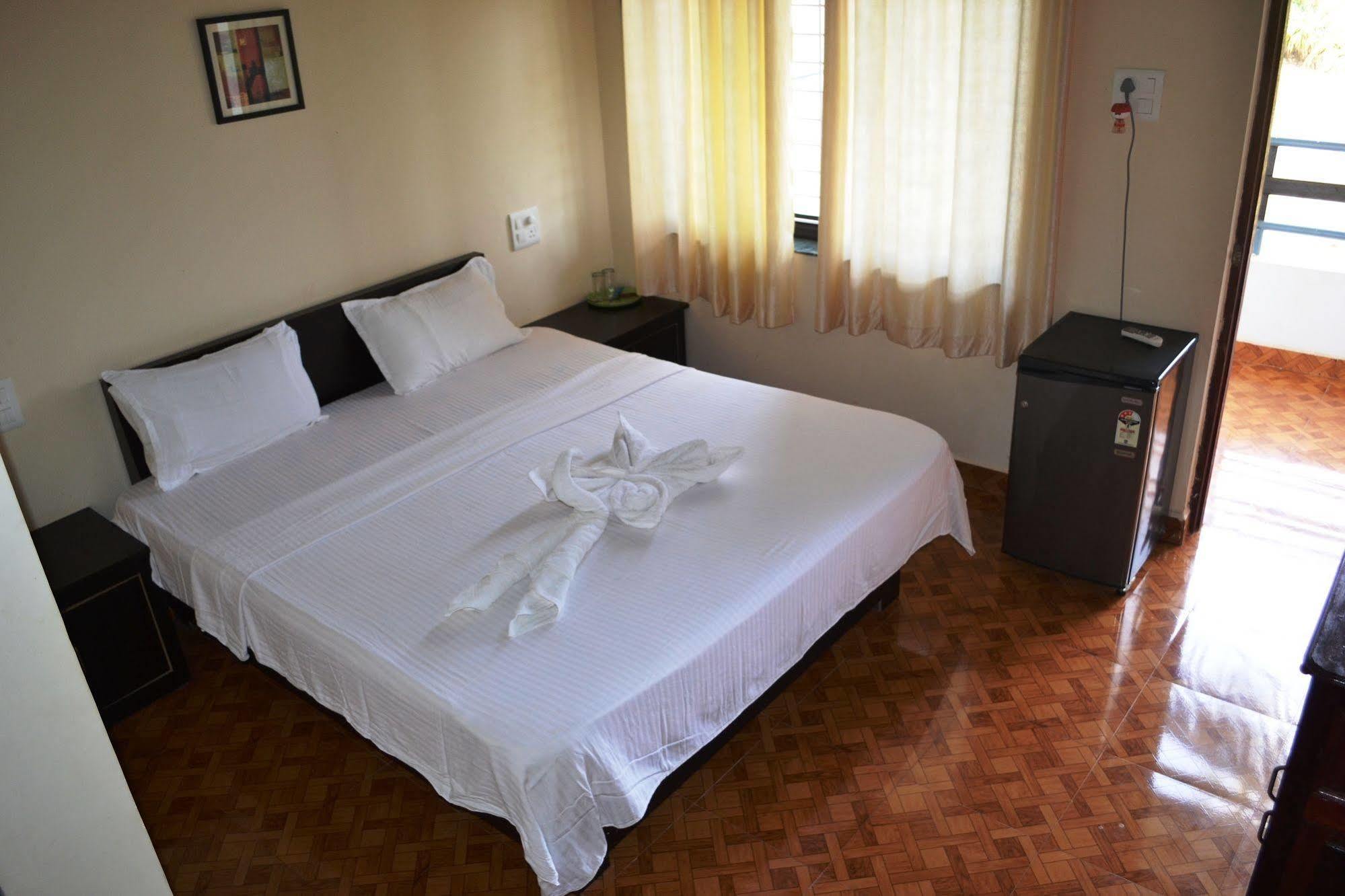 Pleasure Beach Resort Morjim Buitenkant foto